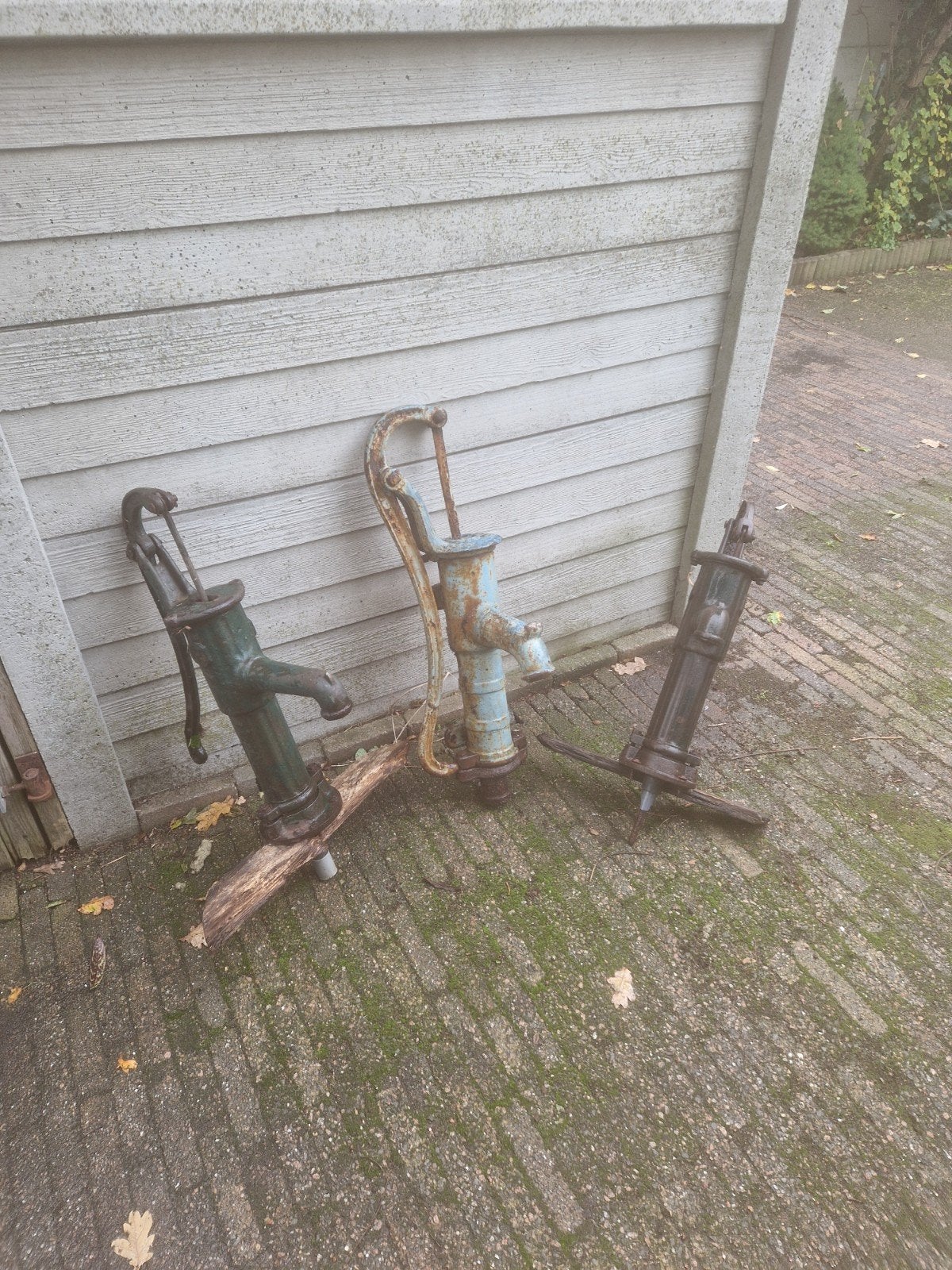 Antieke waterpompen - Decoratie of restauratie, Ophalen