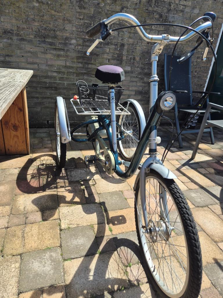 Comfortabele driewieler fiets met mand, Fietsen en Brommers, Fietsen | Driewielfietsen, Ophalen, Gebruikt, Velgrem, Onbekend