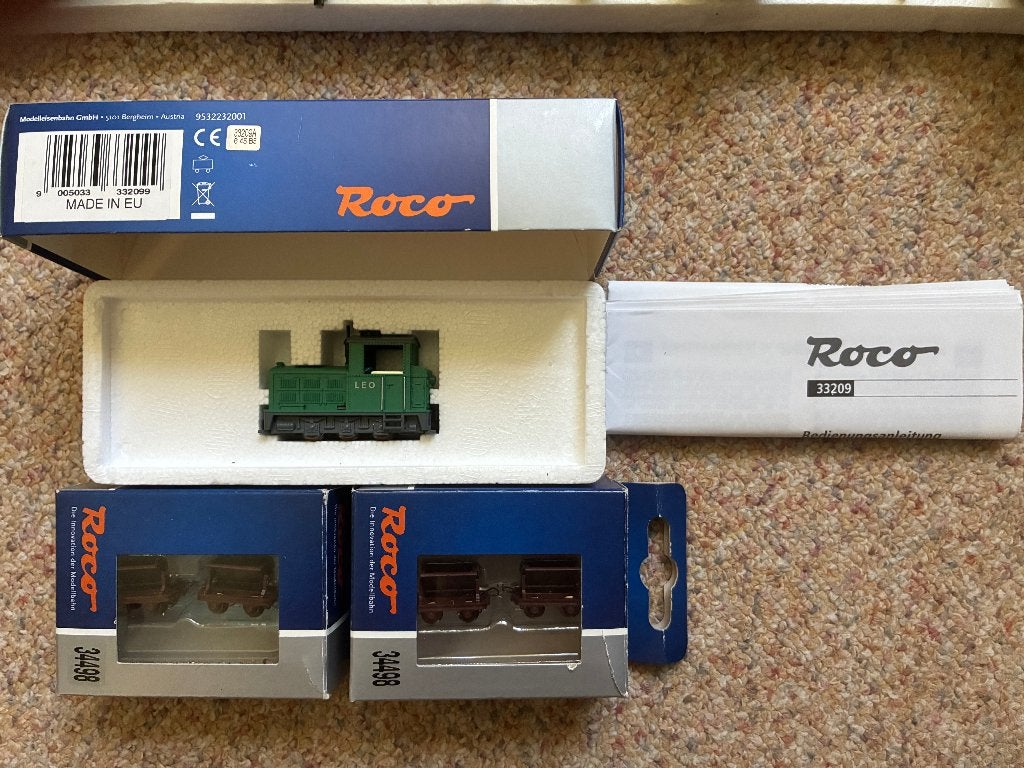 locomotiefje met kipplorren, Ophalen, Gelijkstroom, Roco, Analoog
