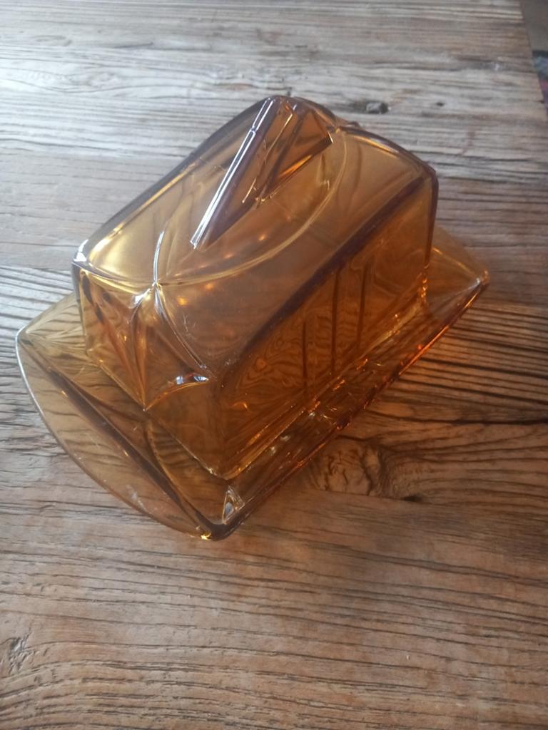 Antieke kaasstolp van amberkleurig glas, Ophalen