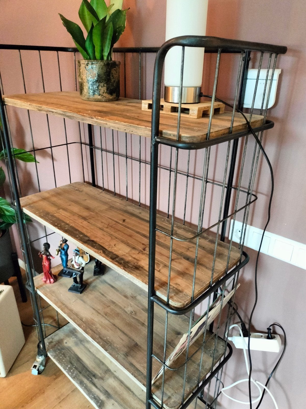 Stellage/vitrine kast, Ophalen