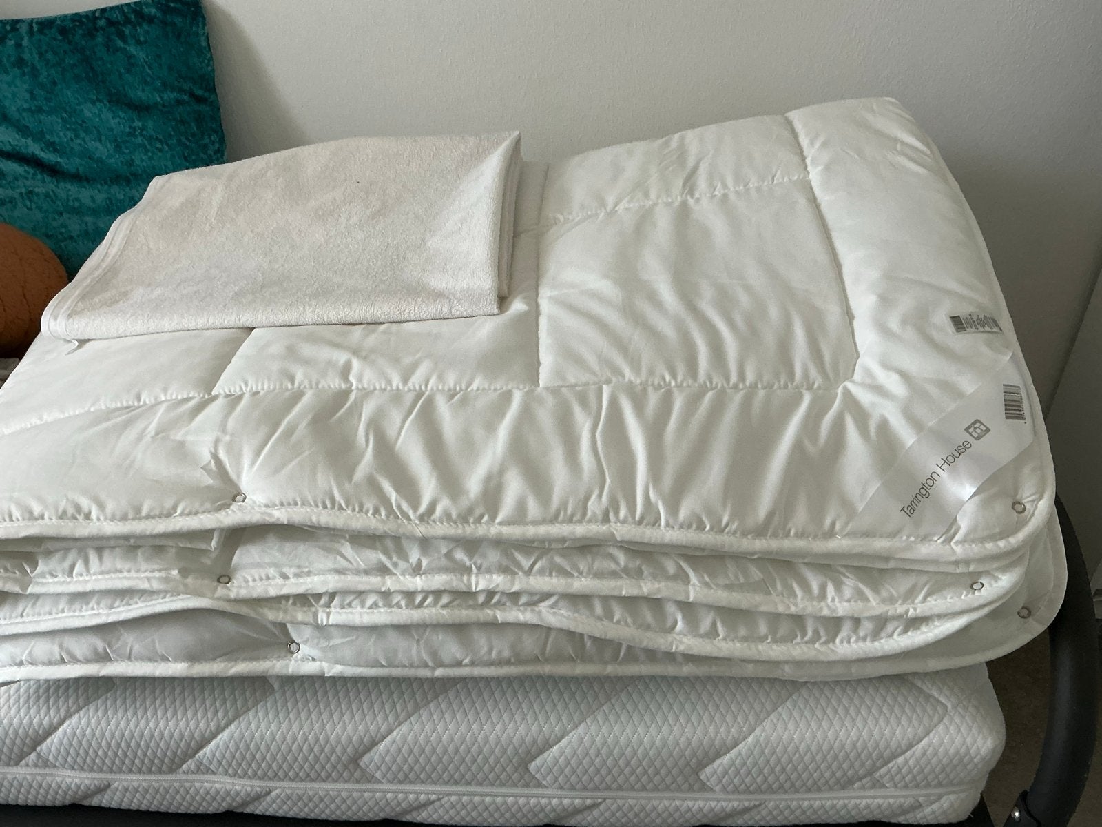 Opvouwbaar eenpersoonsbed met matras en dekbed, Huis en Inrichting, Slaapkamer | Bedden, Zo goed als nieuw, Eenpersoons, 90 cm