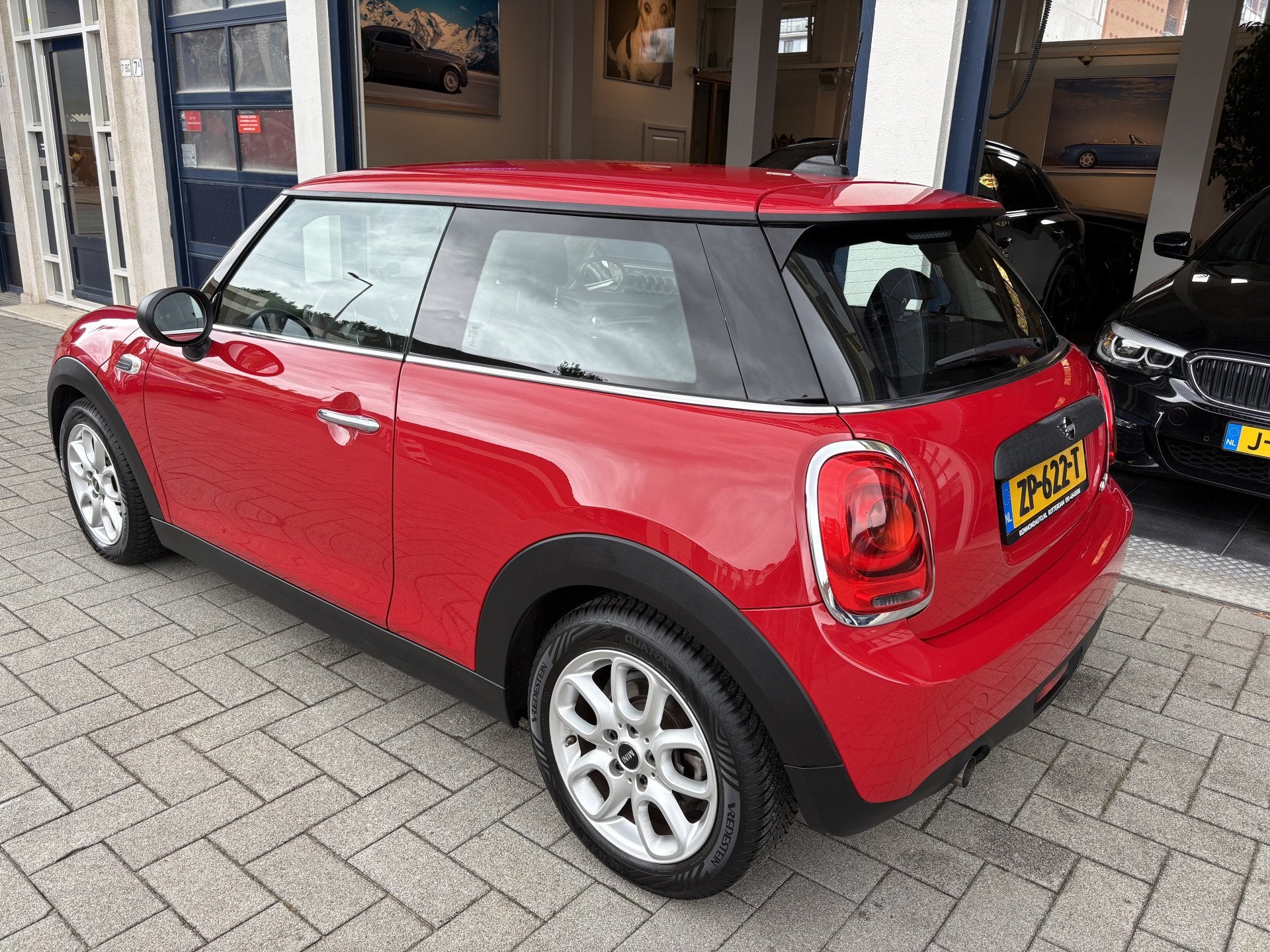 MINI 3-deurs 1.5 One First NL AUTO/DEALER ONDERHOUDEN, Auto's, Voorwielaandrijving, Gebruikt, Euro 6, Start-stop-systeem