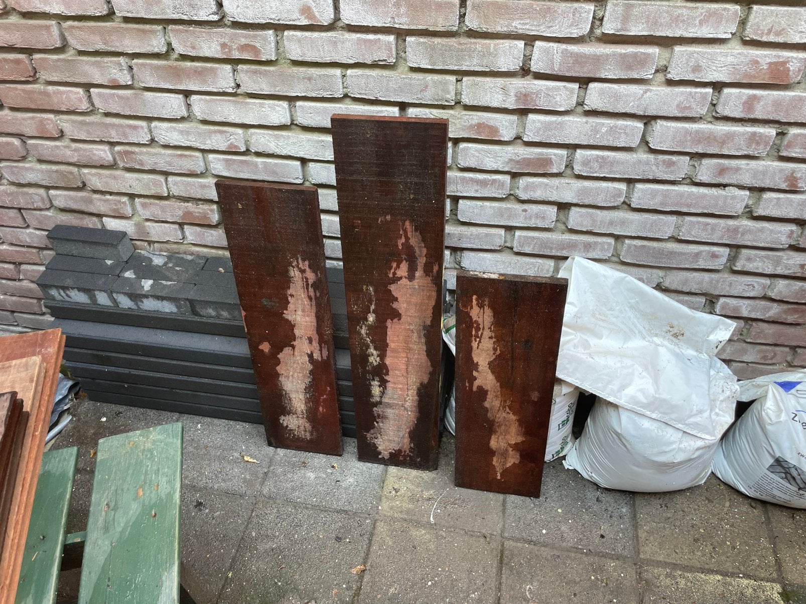 3x Hardhouten kantplank (ruw) 1,8/2 cm dik circa 20 cm hoog., Tuin en Terras, Ophalen, Zo goed als nieuw, 250 cm of meer, Planken