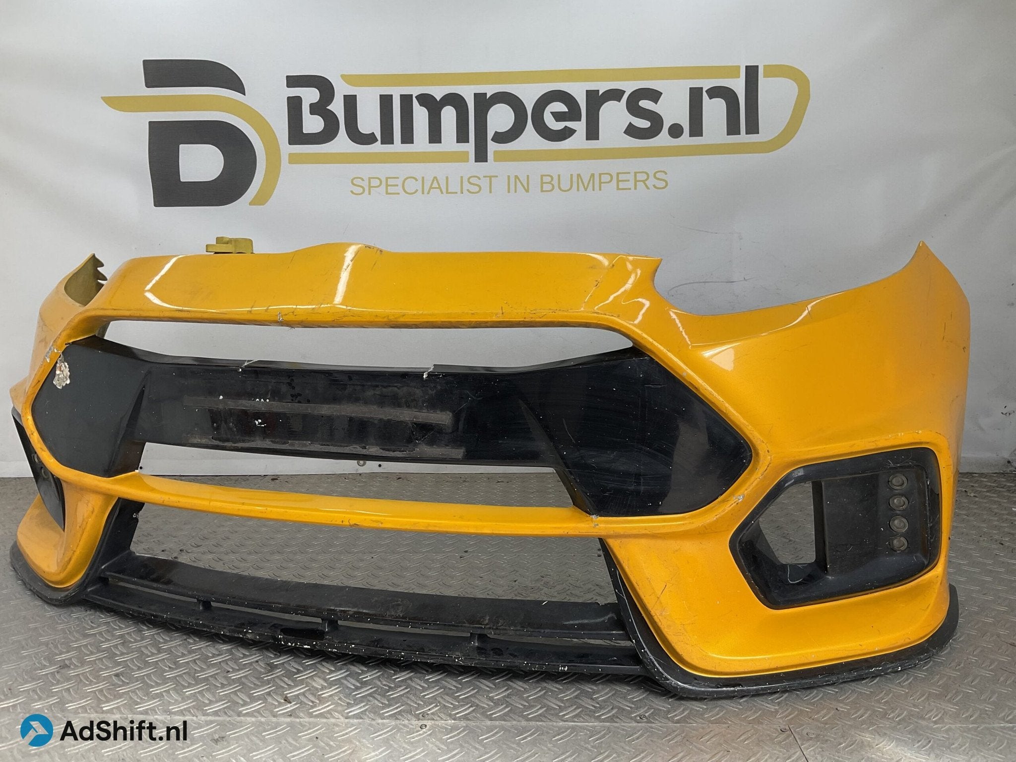 Bumper FORD FOCUS RS 2015-2019 G1EY-17757-A Voorbumper D10-2, Bumper