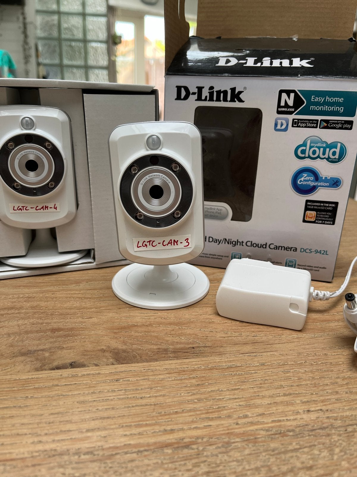 D-Link DCS-942L Cloud Camera (2 stuks), Audio, Tv en Foto, Videobewaking, Ophalen of Verzenden, Zo goed als nieuw, Binnencamera