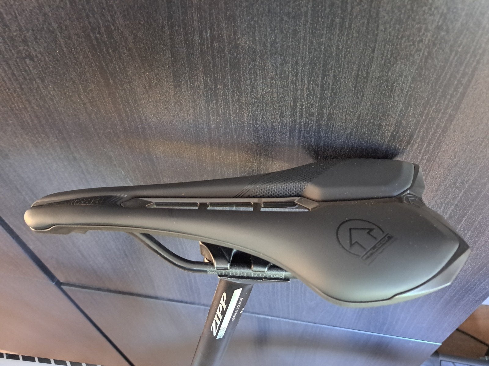 Pro Falcon Team racefiets zadel 132mm carbon rails, Ophalen of Verzenden, Zo goed als nieuw, Zadel, Pro
