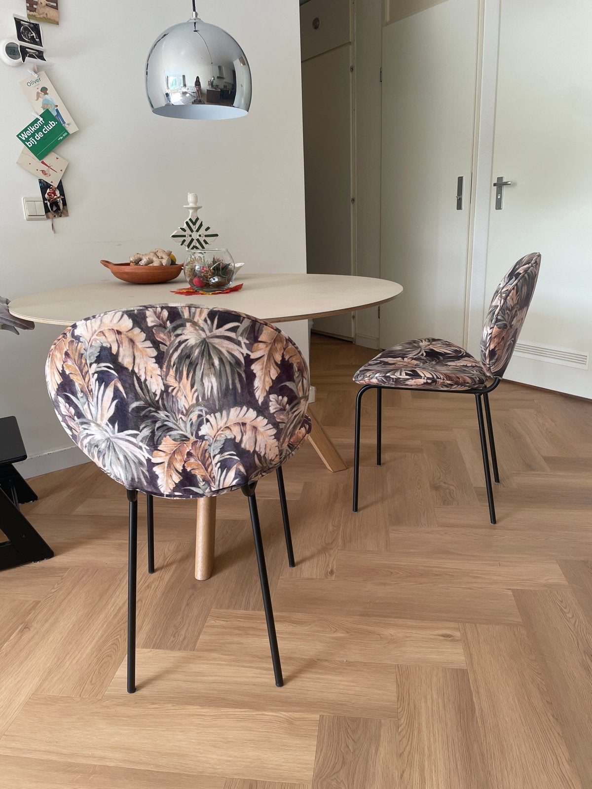 3 Kwantum eettafelstoelen met tropische print, Huis en Inrichting, Ophalen, Gebruikt, Overige kleuren, Drie