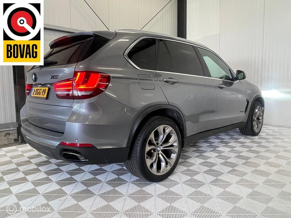 BMW X5 xDrive50i High Executive | NAP | 7 persoons | 449PK, Auto's, BMW, Gebruikt, 7 stoelen, Bedrijf, Automatische klimaatregeling