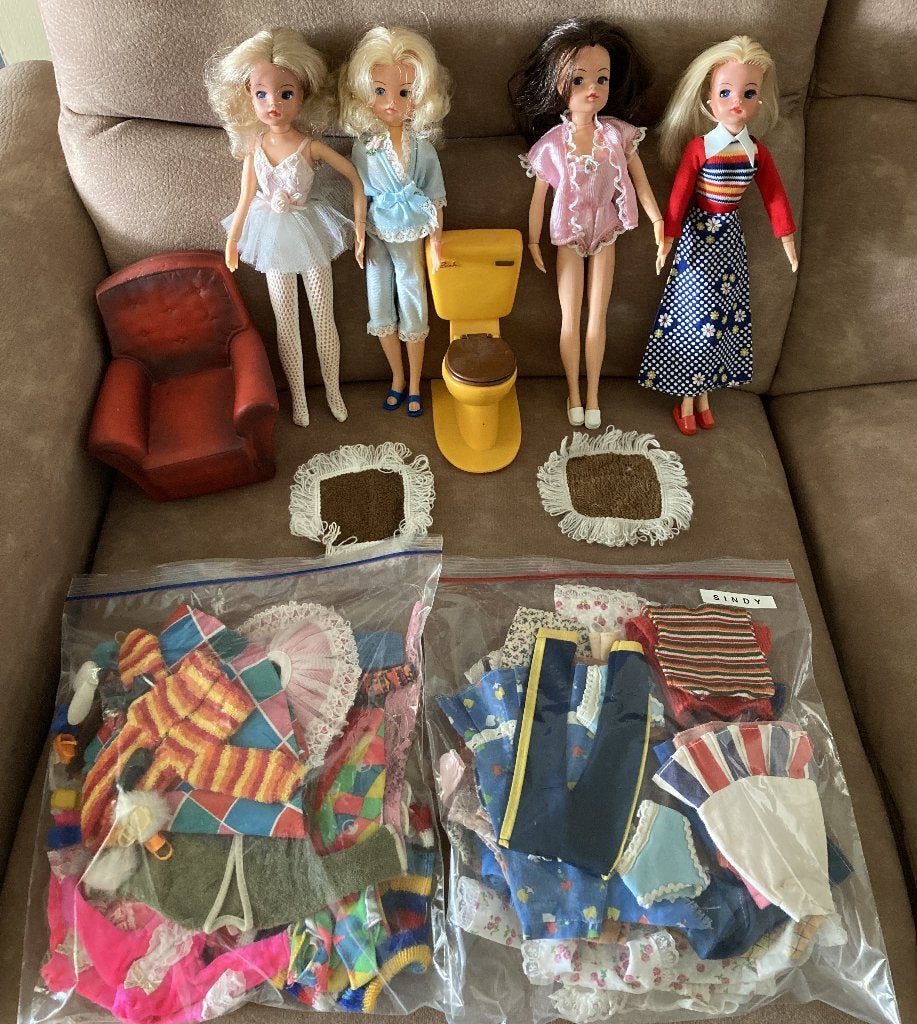 grote partij SINDY speelgoed uit de jaren 70 (Pedigree), Verzamelen, Poppen, Ophalen of Verzenden, Gebruikt, Fashion Doll