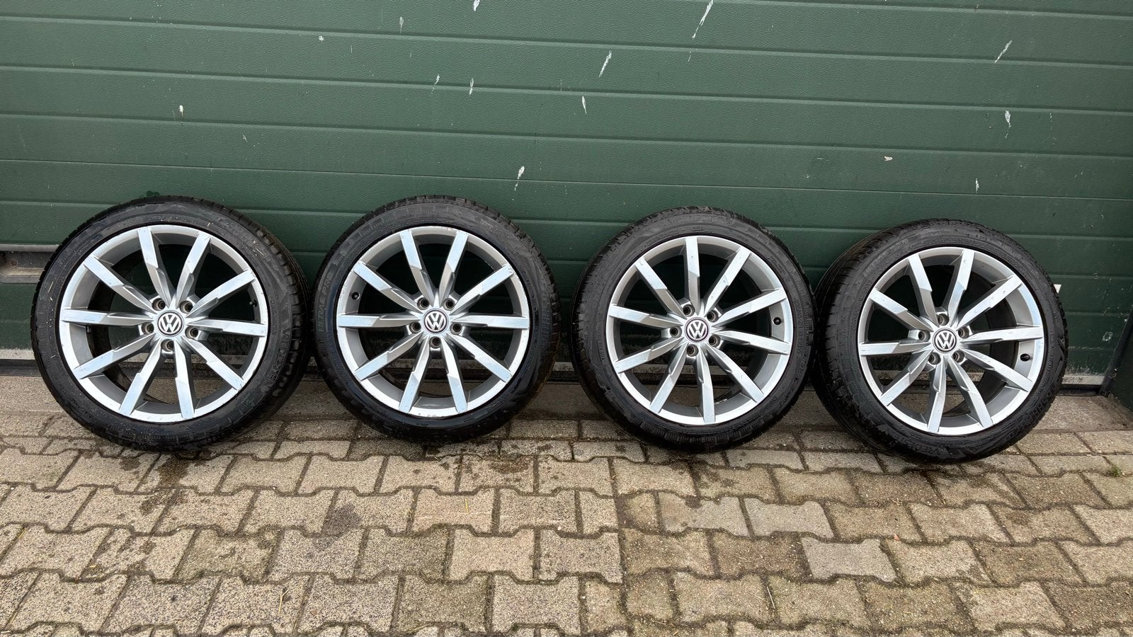 Set Volkswagen velgen Monterey 18 inch met zomerbanden, Auto-onderdelen, Banden en Velgen, Ophalen, 18 inch, Gebruikt, Banden en Velgen