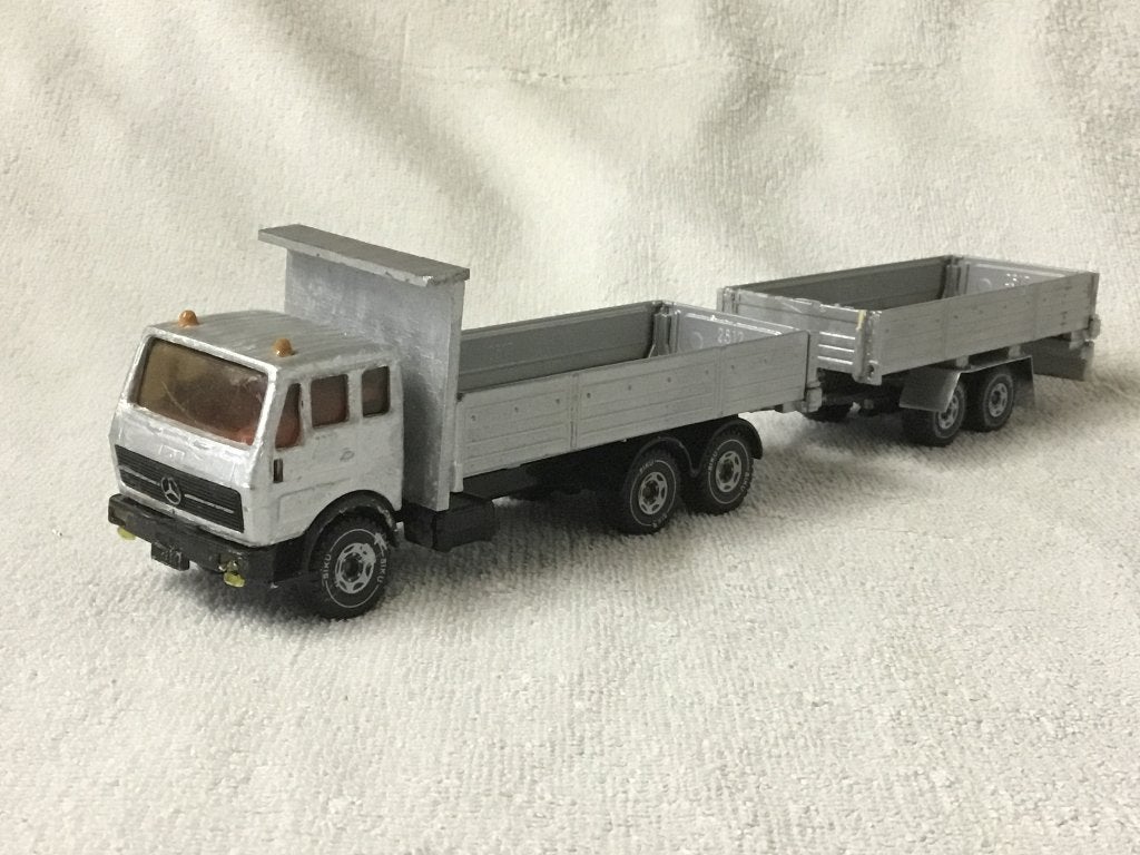 Mercedes vrachtwagen met open aanhanger, Ophalen of Verzenden, Gebruikt, Bus of Vrachtwagen, SIKU