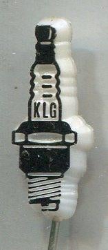 KLG bougies zwart op wit plastic speldje ( H_166 ), Verzamelen, Verzenden, Nieuw, Transport, Speldje of Pin