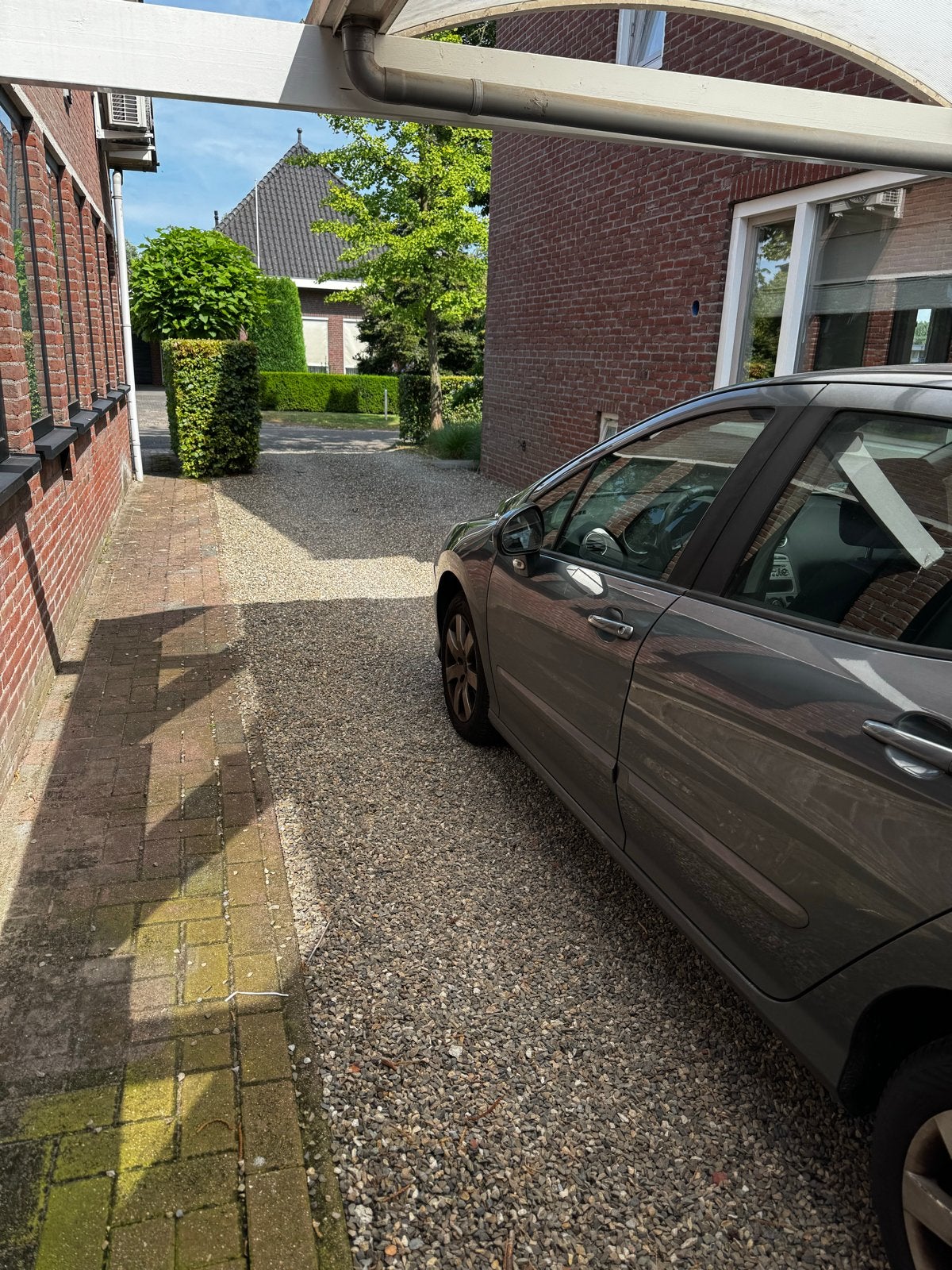 Gratis af te halen: Grind voor oprit of tuin (ca. 7 m³), Ophalen, Gebruikt, Grijs, Grind