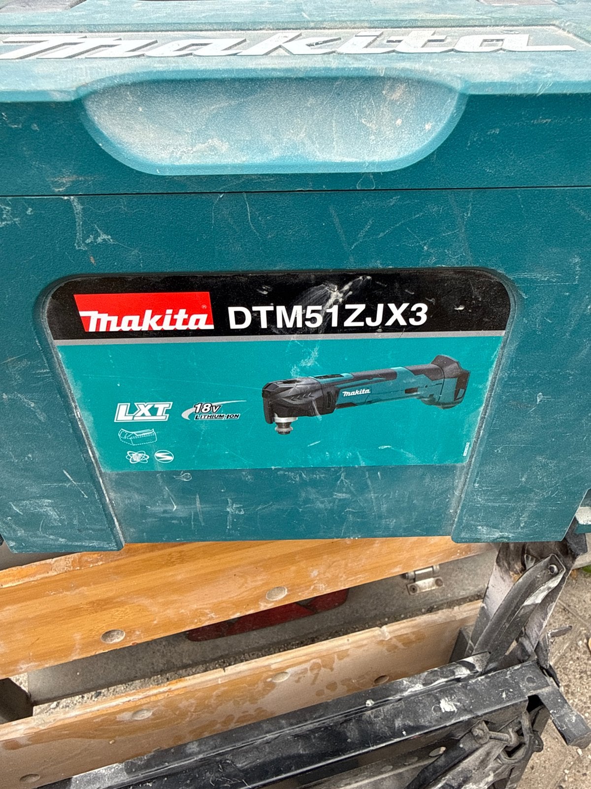 Makita DTM51ZJX3 Multitool in Mbox, Ophalen of Verzenden, Gebruikt, Minder dan 600 watt, Overige typen