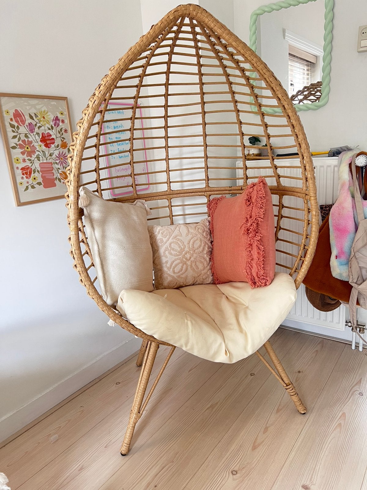Egg chair buiten of binnen, Ophalen, Zo goed als nieuw, Kunststof