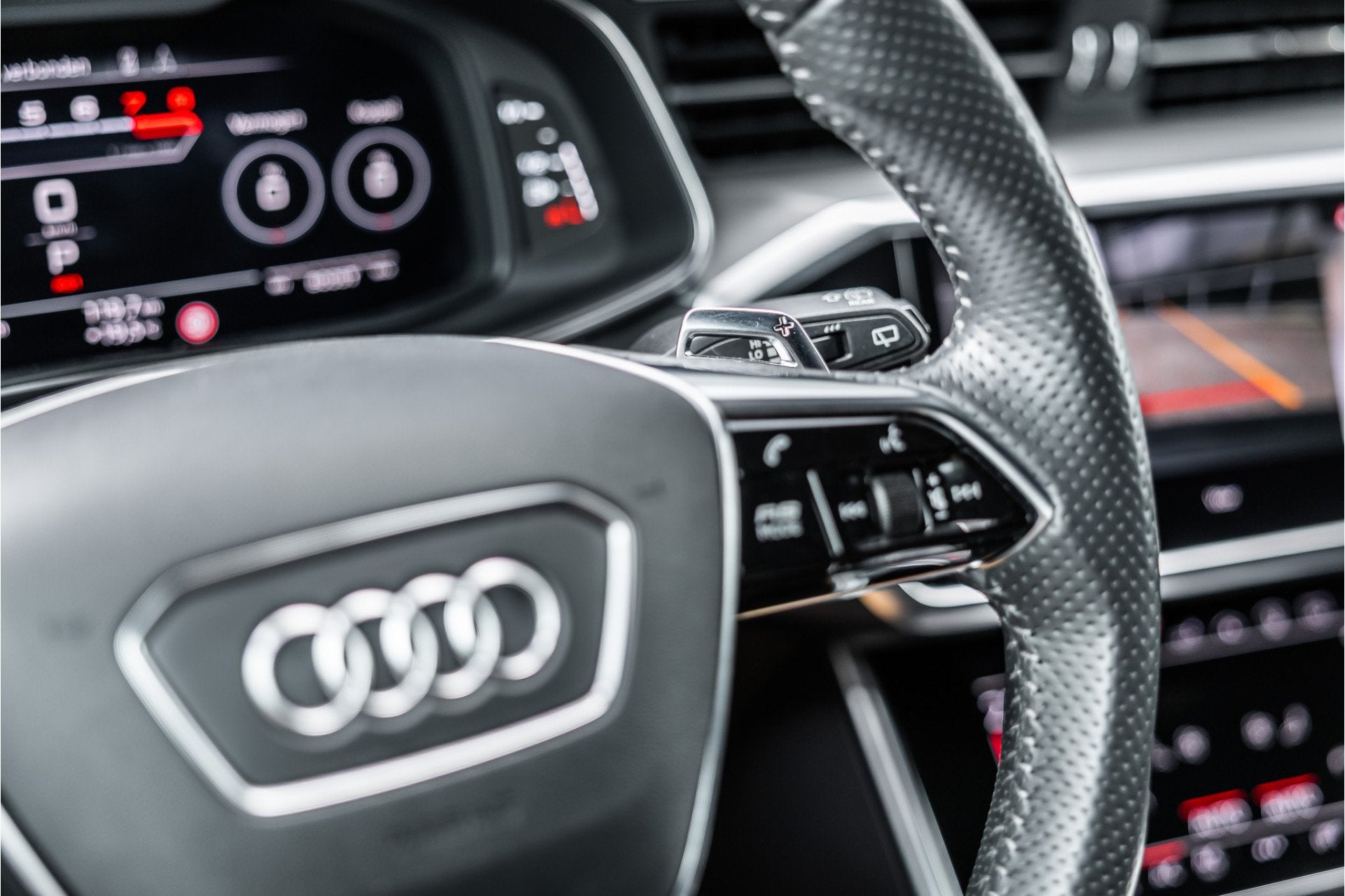 Foto 27 van Audi RS6 Avant 4.0 TFSI Quattro | Keramisch | Dynamic + | Mi