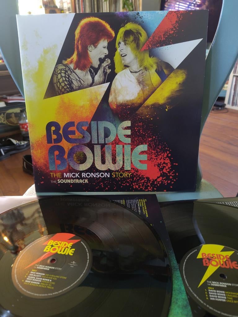 Beside Bowie: The Mick Ronson Story Soundtrack Dubbel-LP, Inclusief binnenhoes, Ophalen of Verzenden, Zo goed als nieuw, 12 inch