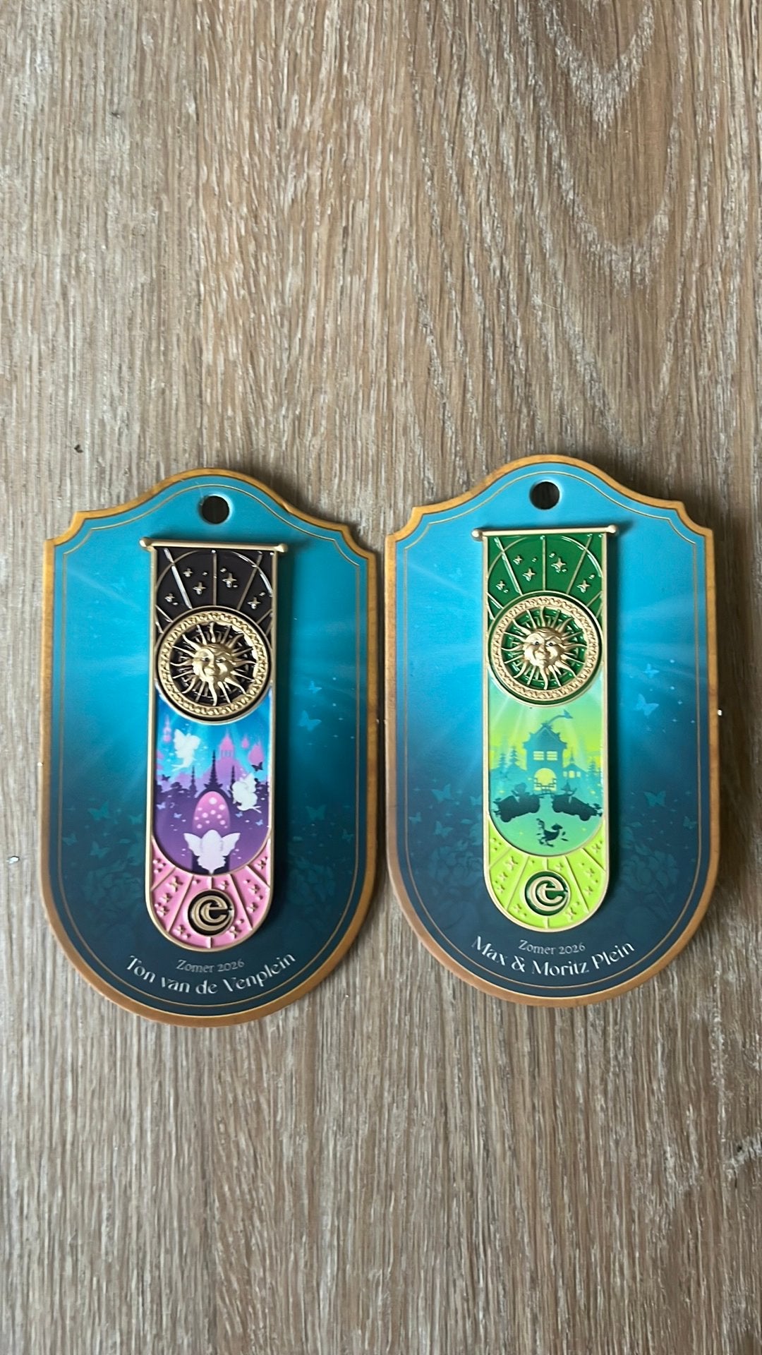 Efteling pin zomer 2026 #3 en #4, Verzamelen, Efteling, Ophalen of Verzenden, Zo goed als nieuw, Button of Speldje