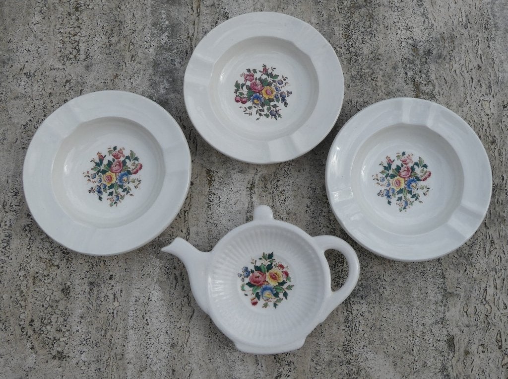 Wedgwood Conway Ontbijt Borden Schaal Asbakken Theezakjes, Huis en Inrichting, Klassiek, Nieuw, Ophalen of Verzenden, Bord(en)