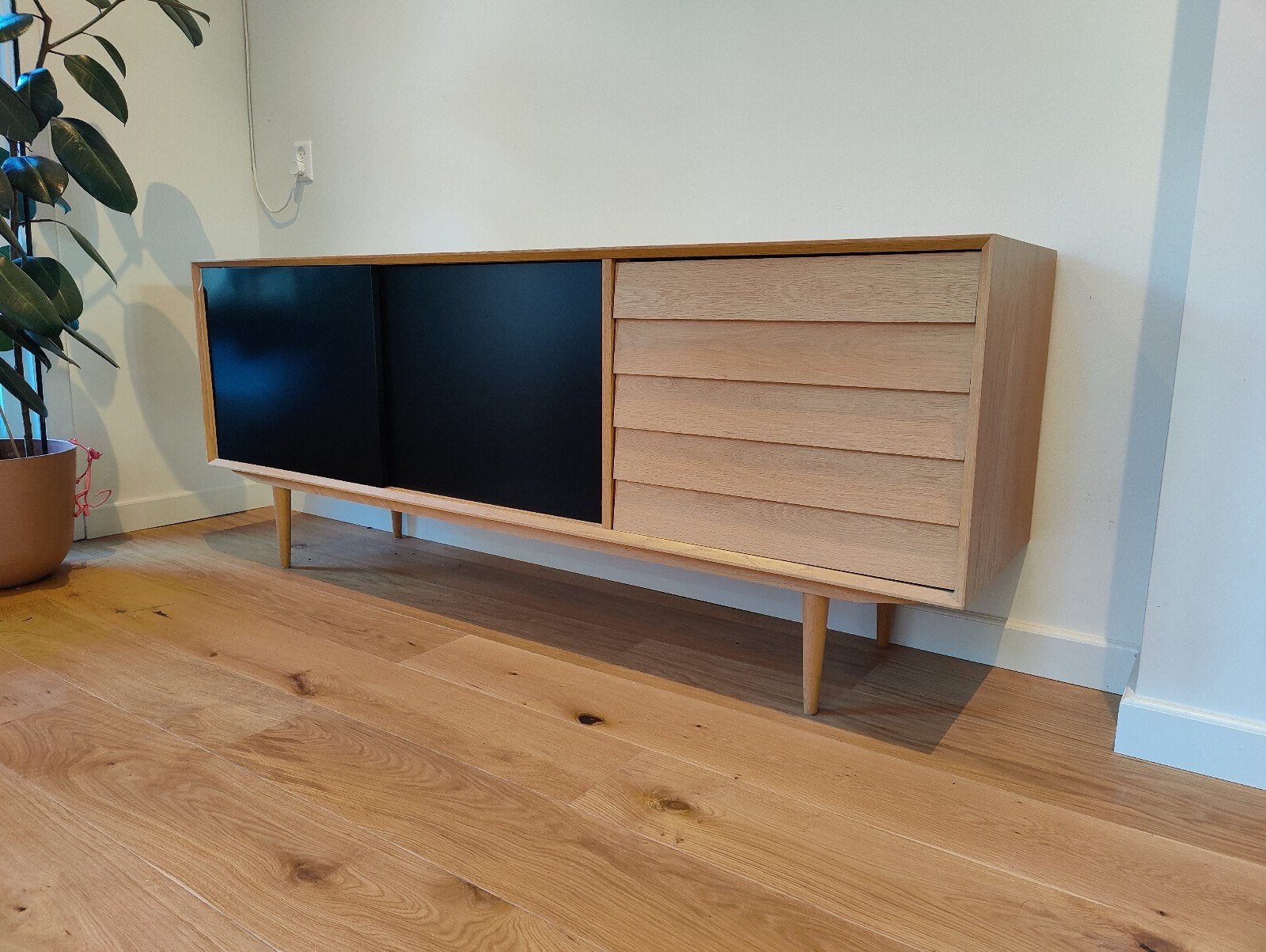 Vintage stijl dressoir eiken 180cm - Goede staat, Ophalen, Gebruikt, 150 tot 200 cm, 25 tot 50 cm