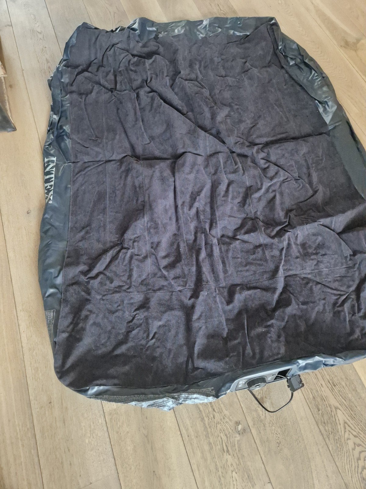 Intex Elektrisch Opblaasbaar Luchtbed 2 Personen, Ophalen, Ingebouwde pomp, Zo goed als nieuw, 2-persoons
