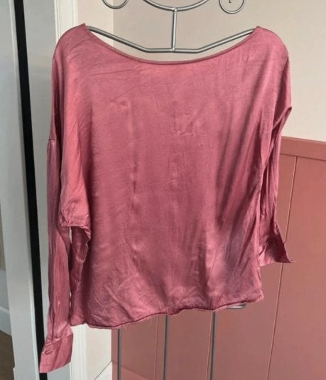 Thérèse Lindgren for NAKD Roze satijnen blouse - 34, Maat 38/40 (M), Ophalen of Verzenden, Zo goed als nieuw, Roze