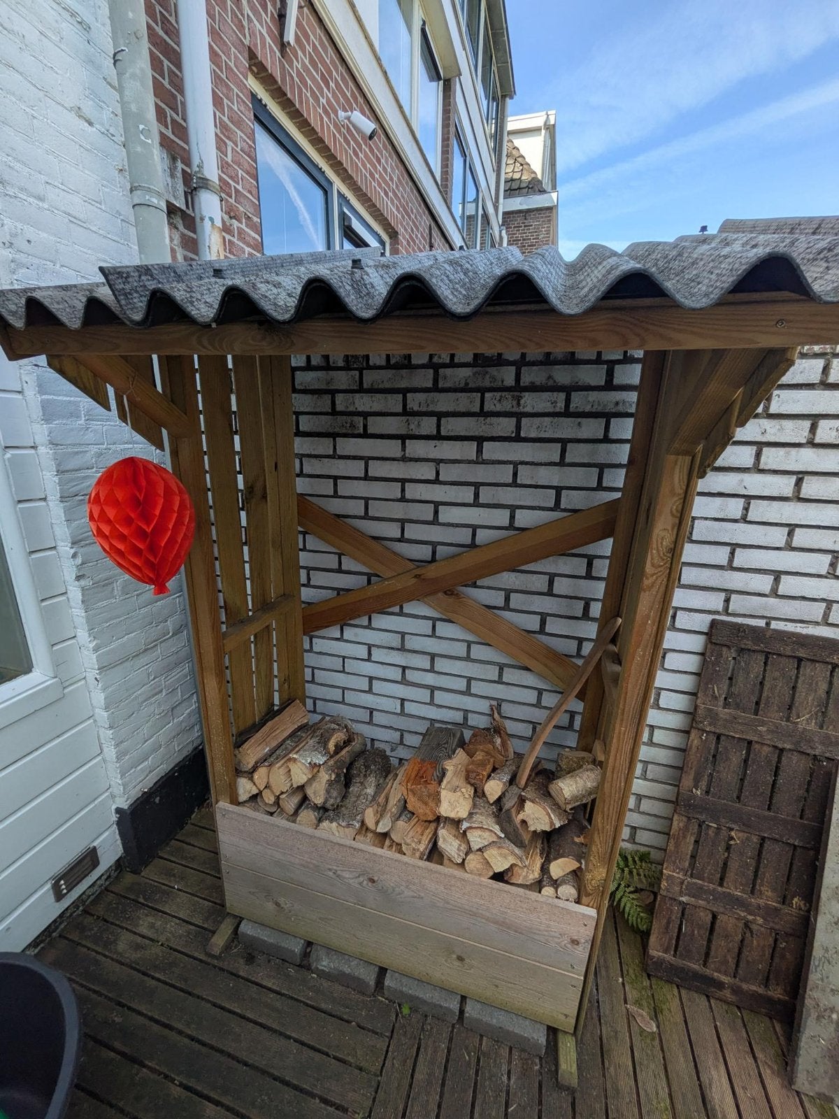 Hok voor haardhout, Ophalen