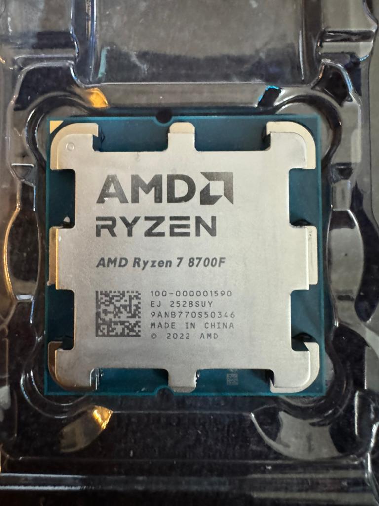 AMD Ryzen 7 8700F, Computers en Software, Processors, Ophalen of Verzenden, Zo goed als nieuw, 8-core, 4 Ghz of meer