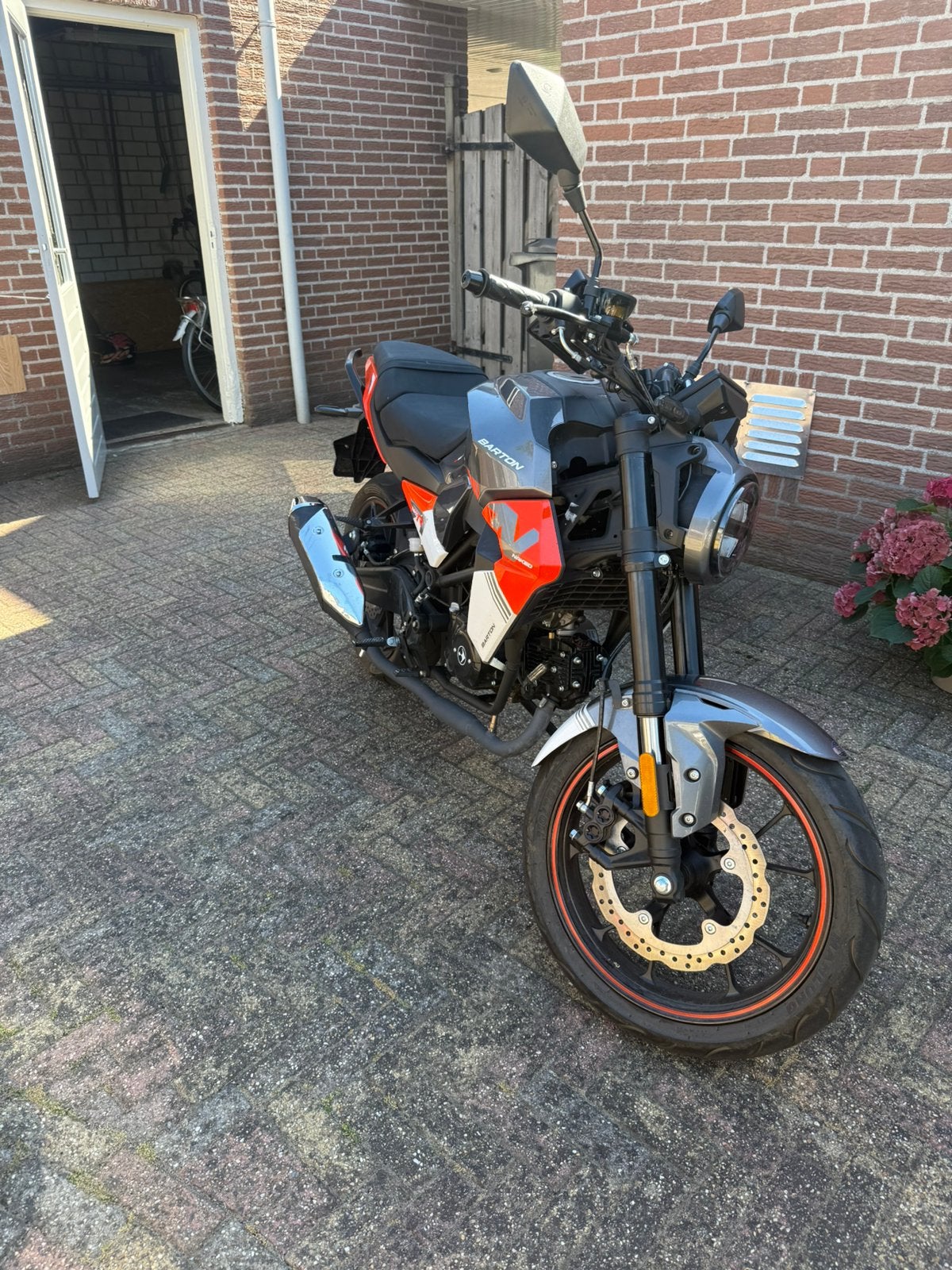 Barton naked 50cc, Ophalen of Verzenden