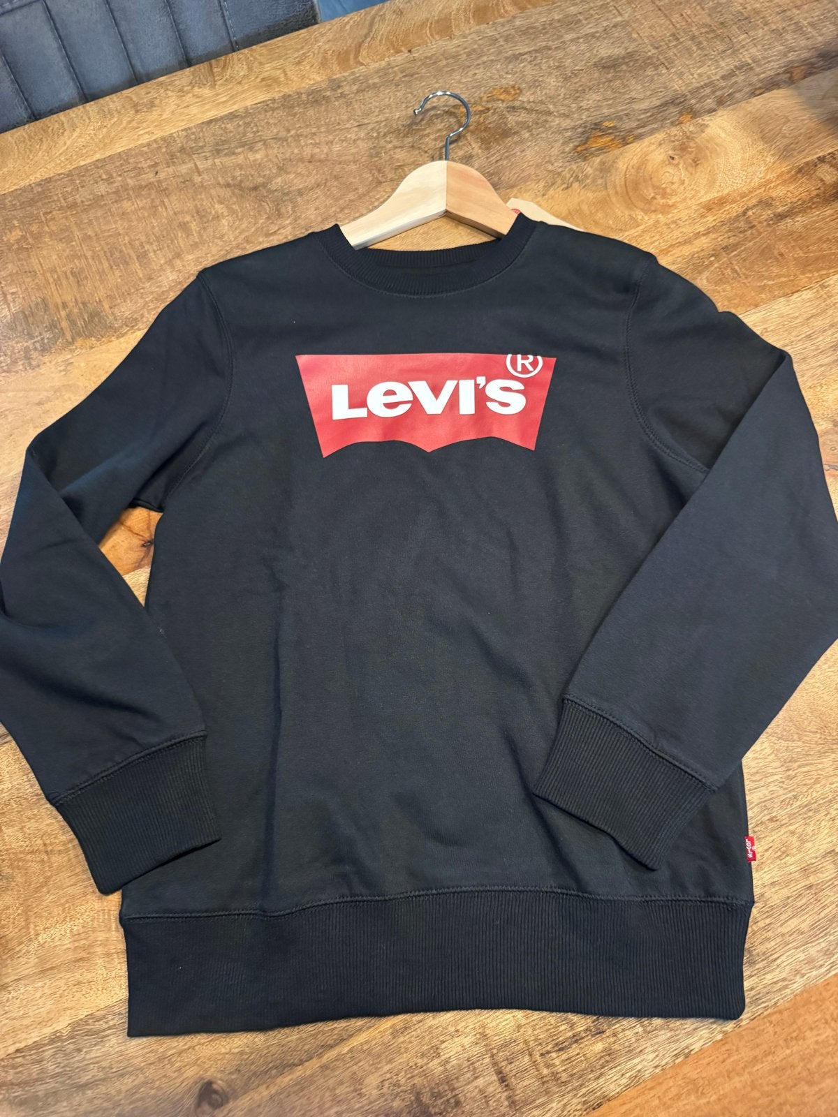 Levi's sweater zwart met rood logo - Maat 164, Ophalen of Verzenden, Nieuw, Jongen of Meisje, Trui of Vest
