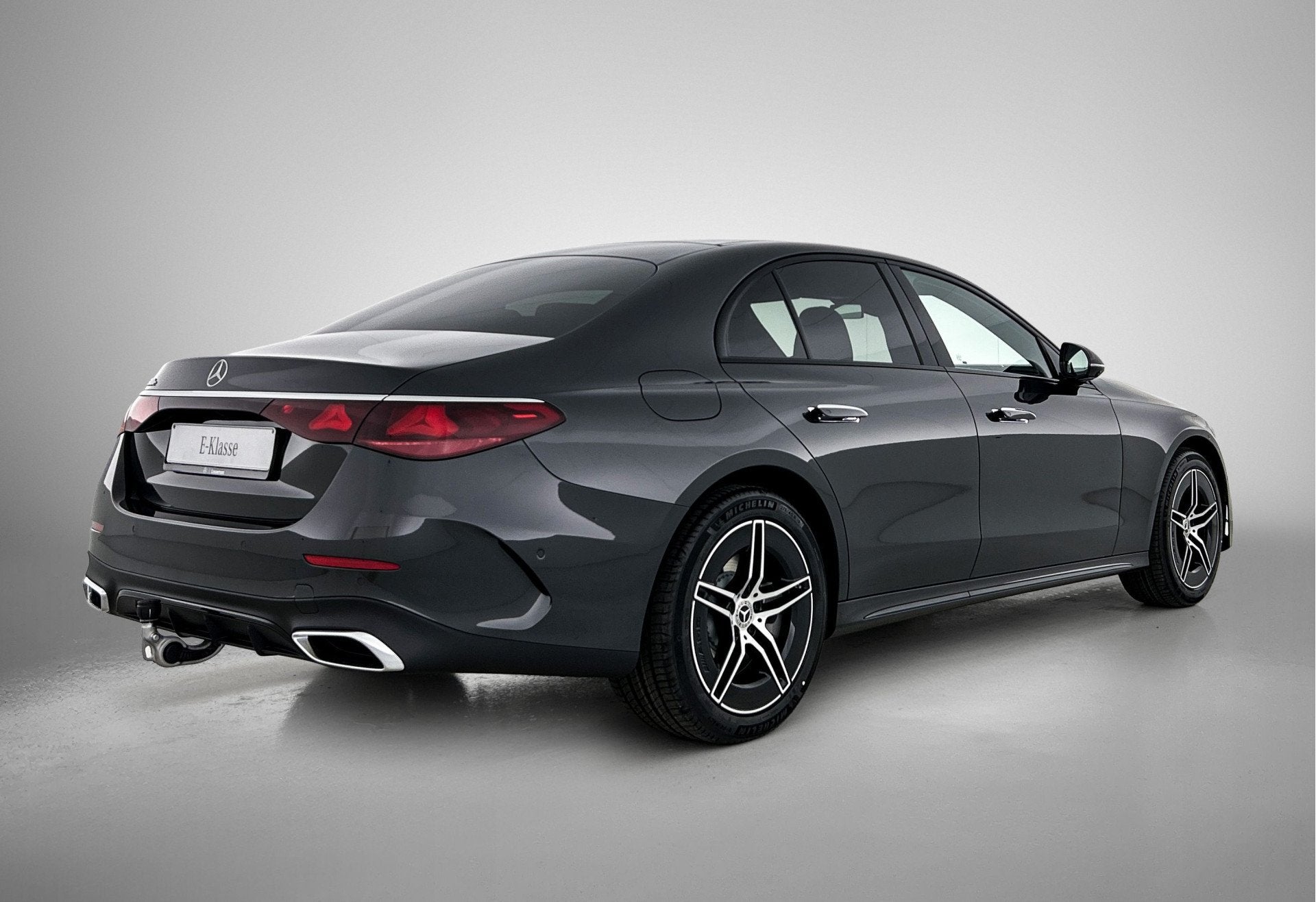 Mercedes-Benz E-Klasse 300 e Business Solution AMG | Comfort, Auto's, Automaat, Achterwielaandrijving, Bedrijf, Nieuw