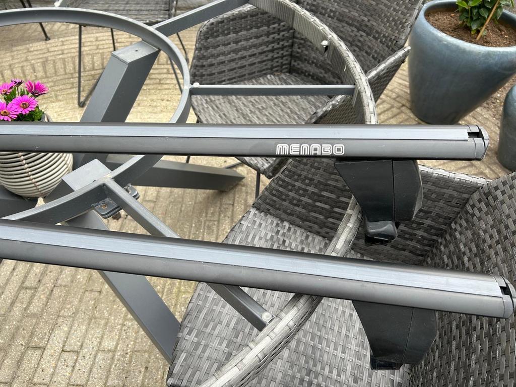 Menabo Dakdragers Peugeot 3008 (vanaf 2021) - Goede staat, Ophalen, Zo goed als nieuw