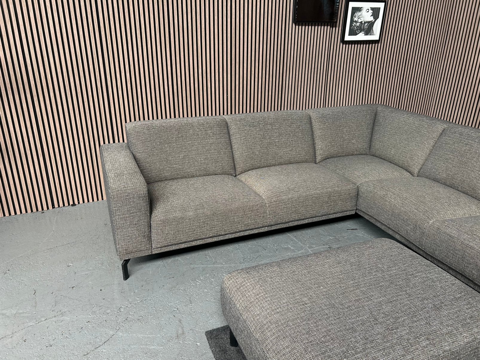 GRATIS LEVERING MONTEL VIANO 260X230 GEREINIGD, 250 tot 300 cm, Hoekbank, Ophalen of Verzenden, Zo goed als nieuw