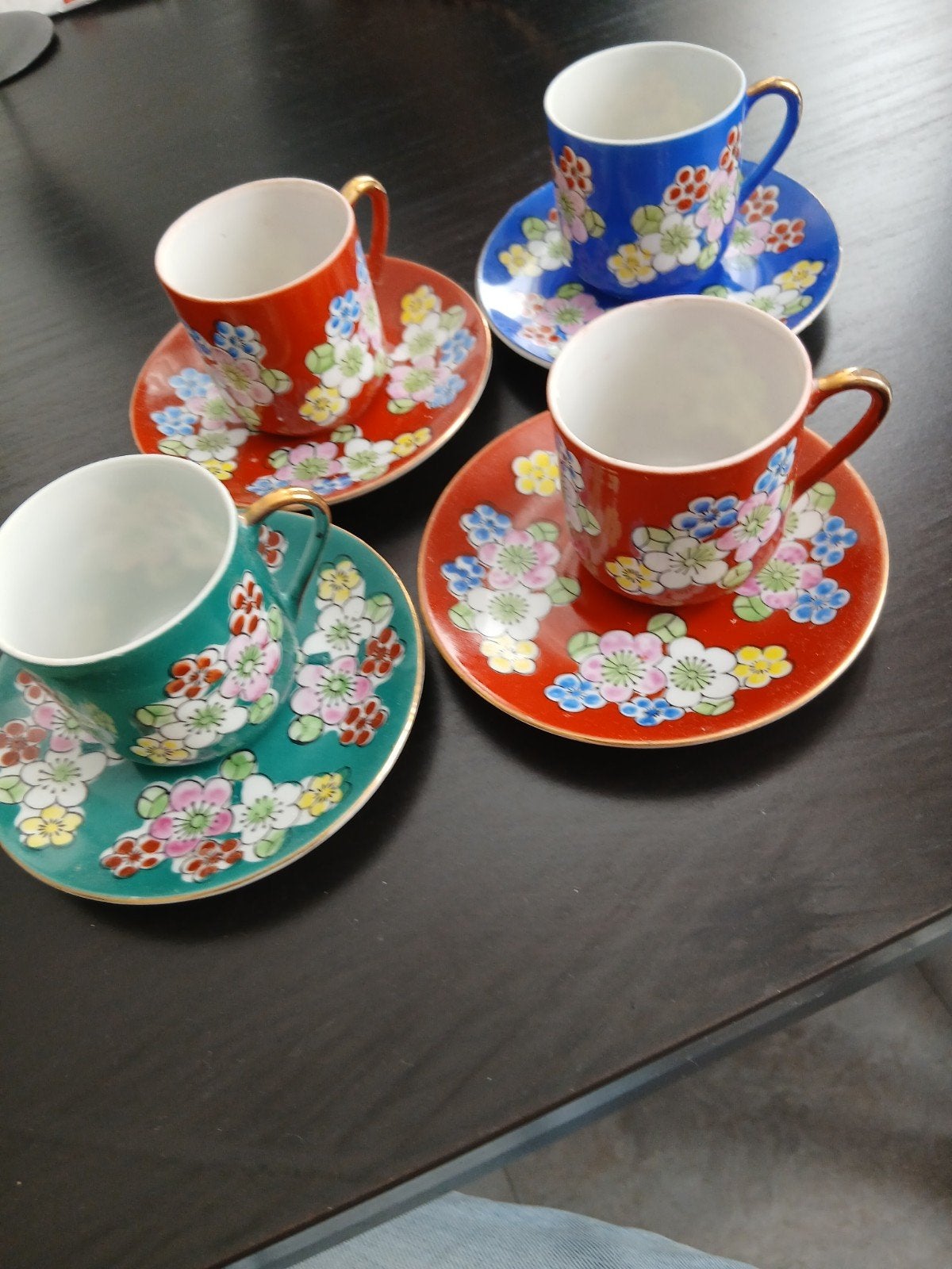 Set van 4 Japanse theekopjes met schotels, handgeschilderd, Ophalen of Verzenden