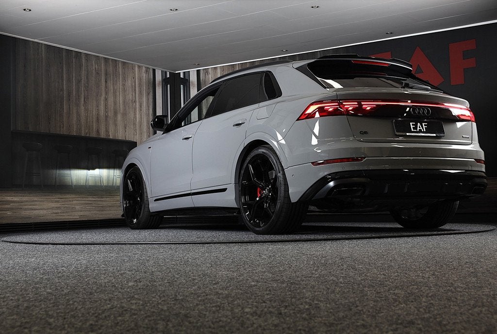 Audi Q8 60 TFSI e Quattro RSQ8 Look / NEW / RS Zetels / Mass, Auto's, Automaat, Zwart, 2995 cc, Q8
