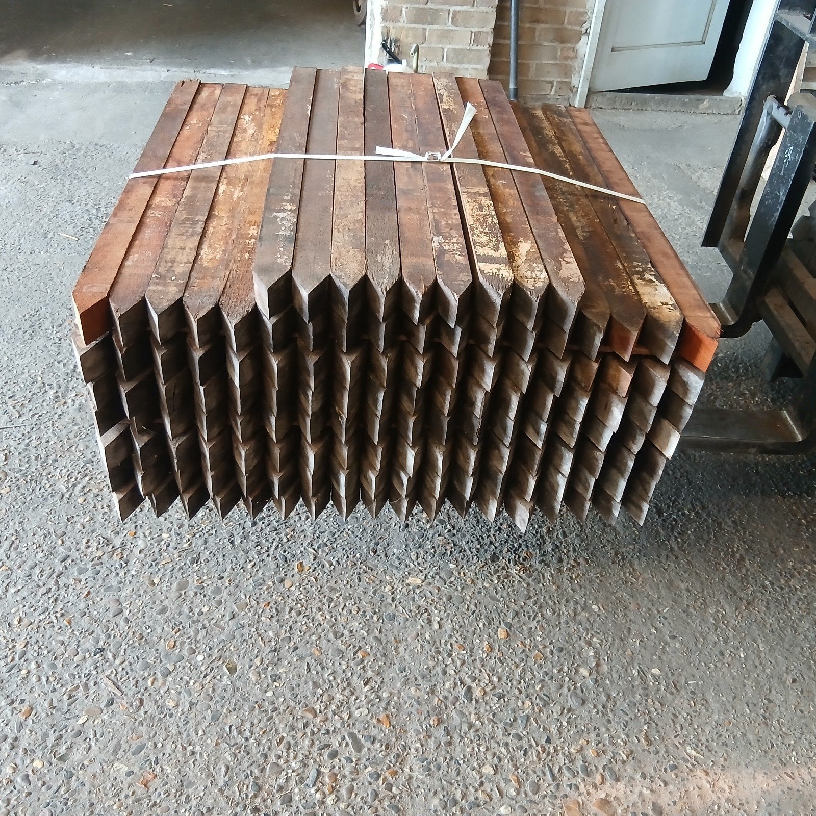 B-keus hardhouten piketten, paaltjes, piketpalen, 5x5x75 cm, Tuin en Terras, Ophalen, Palen, Nieuw, Hardhout