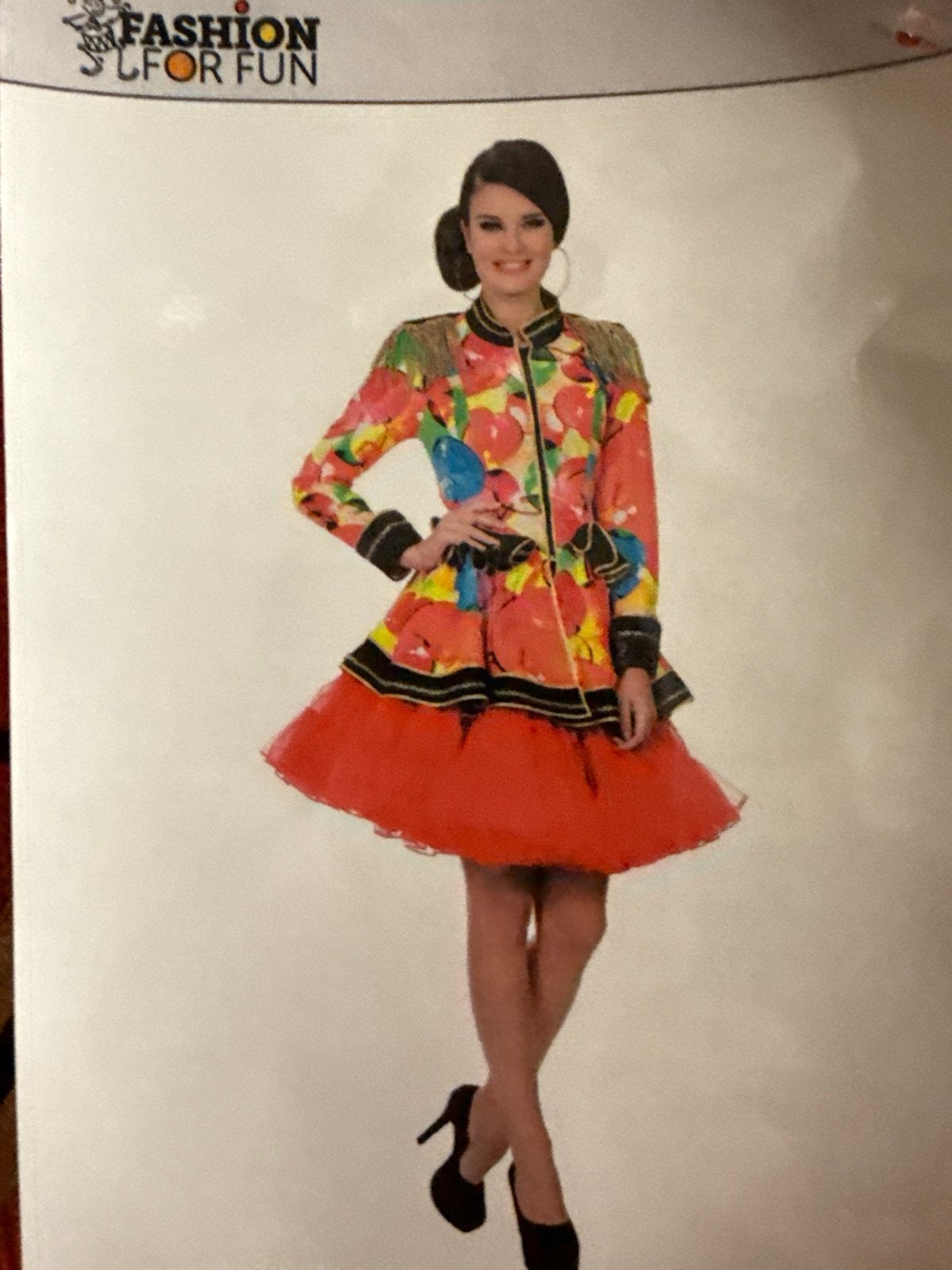 Nieuw Carnavalsjasje kleurrijk met goud en franjes, Carnaval, Maat 42/44 (L), Nieuw, Ophalen of Verzenden