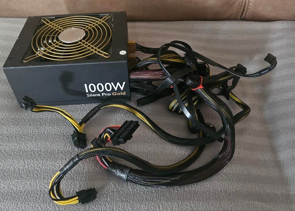 CoolerMaster Silent Pro Gold 1000W powersupply, Computers en Software, Interne voedingen, Ophalen of Verzenden