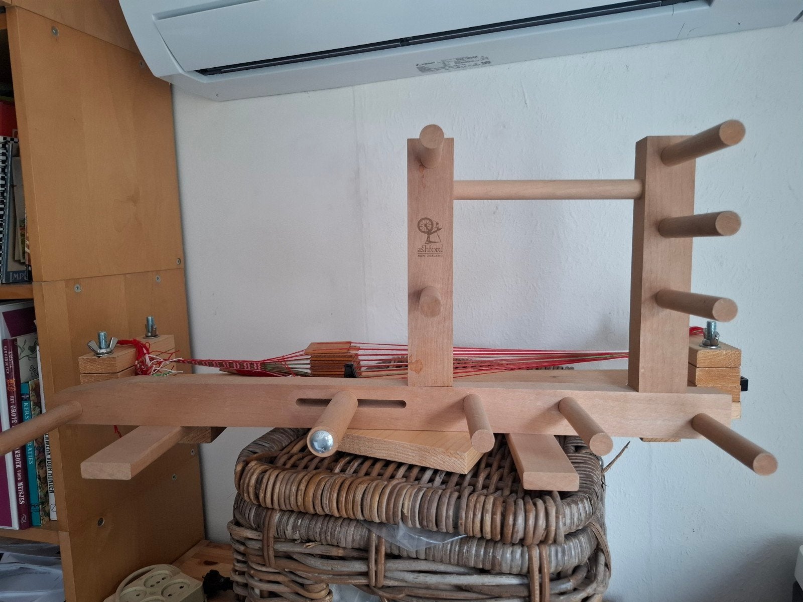 Ashford Inkle Loom - Bandweefgetouw voor beginners, Hobby en Vrije tijd, Knutselen, Gereedschap of Toebehoren, Beige, Zo goed als nieuw