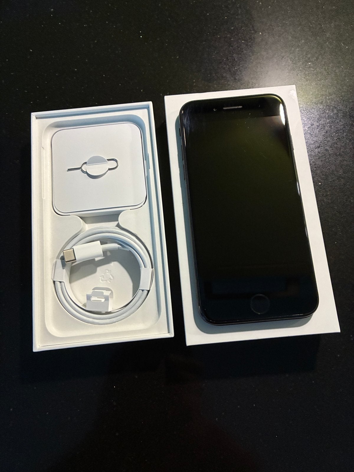 iPhone SE (2021) 64 GB Zwart - Zo goed als nieuw, Telecommunicatie, Mobiele telefoons | Apple iPhone, Ophalen, Zwart, Zo goed als nieuw