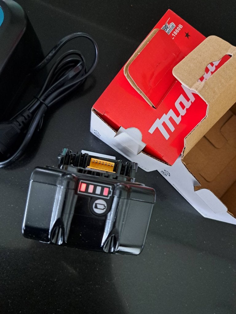 Accu makita 18v 6ah, Doe-het-zelf en Verbouw, Gereedschap | Machine-onderdelen en Toebehoren, Ophalen of Verzenden, Nieuw