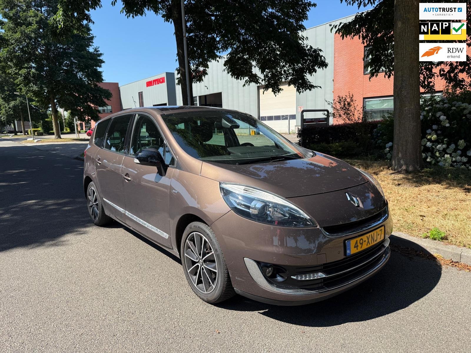 Renault Grand Scénic 2.0 Bose AUTOMAAT 150000 KM, Auto's, Euro 5, Gebruikt, Zwart, 4 cilinders