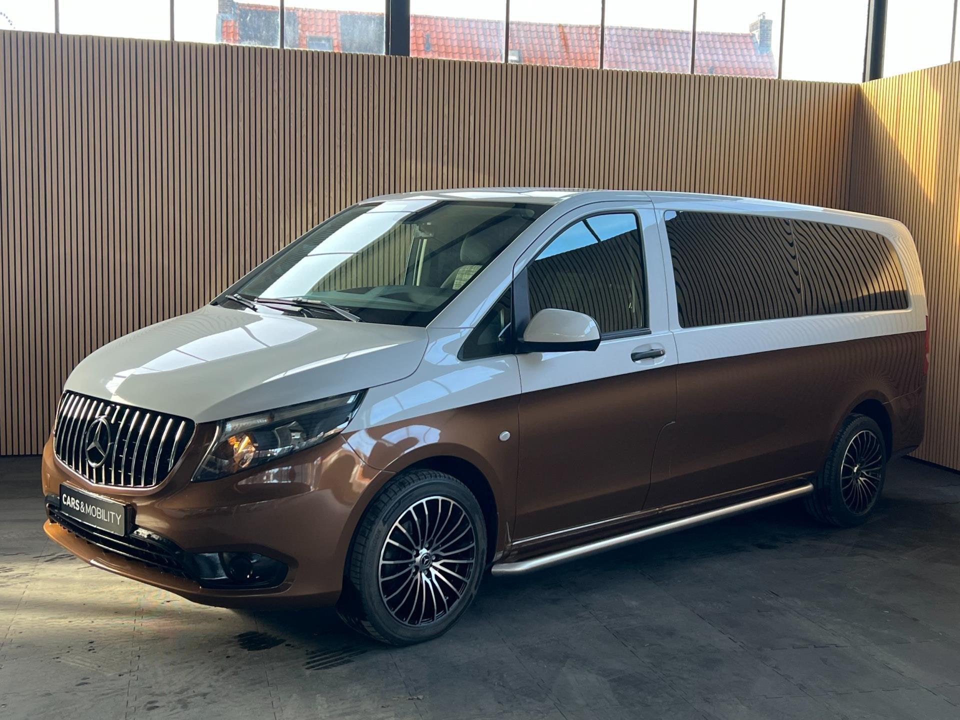 Mercedes-Benz Vito Tourer Rolstoel Rolstoelauto – direct i, Voorwielaandrijving, Stof, Gebruikt, 255 €/maand