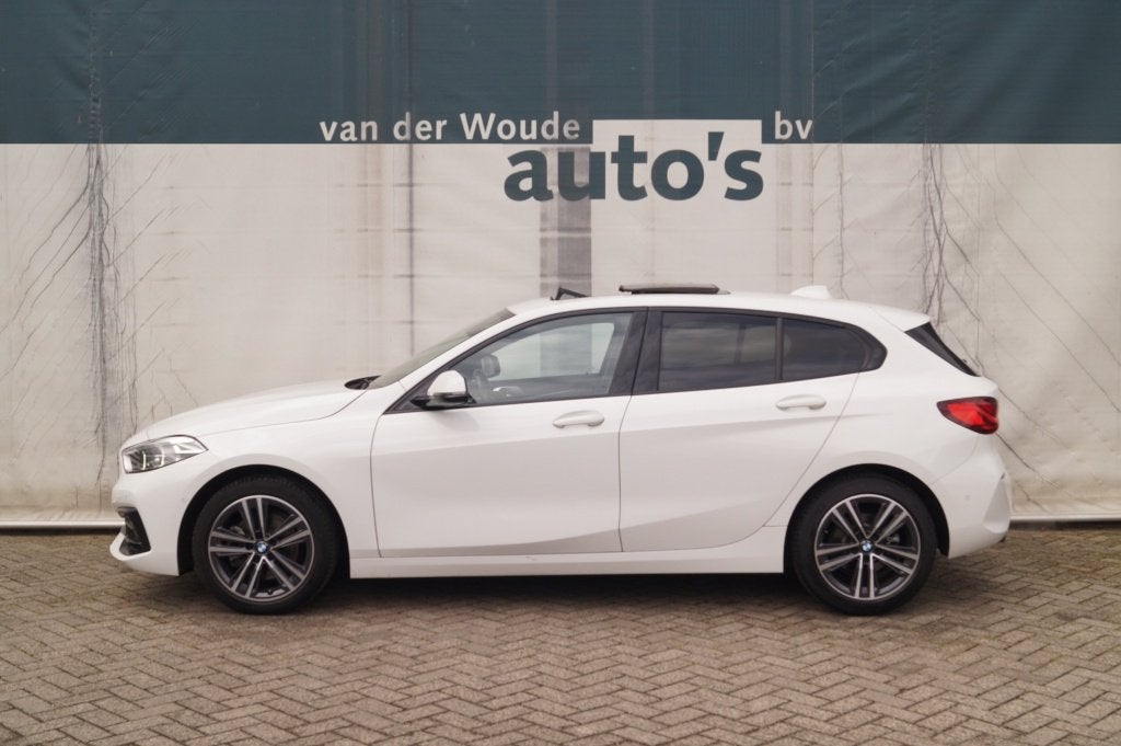 BMW 1-serie 118i Sportline Business Edition -PANO-ECC-CAM-PD, Auto's, Dealer onderhouden, 136 pk, Gebruikt, Leder en Stof
