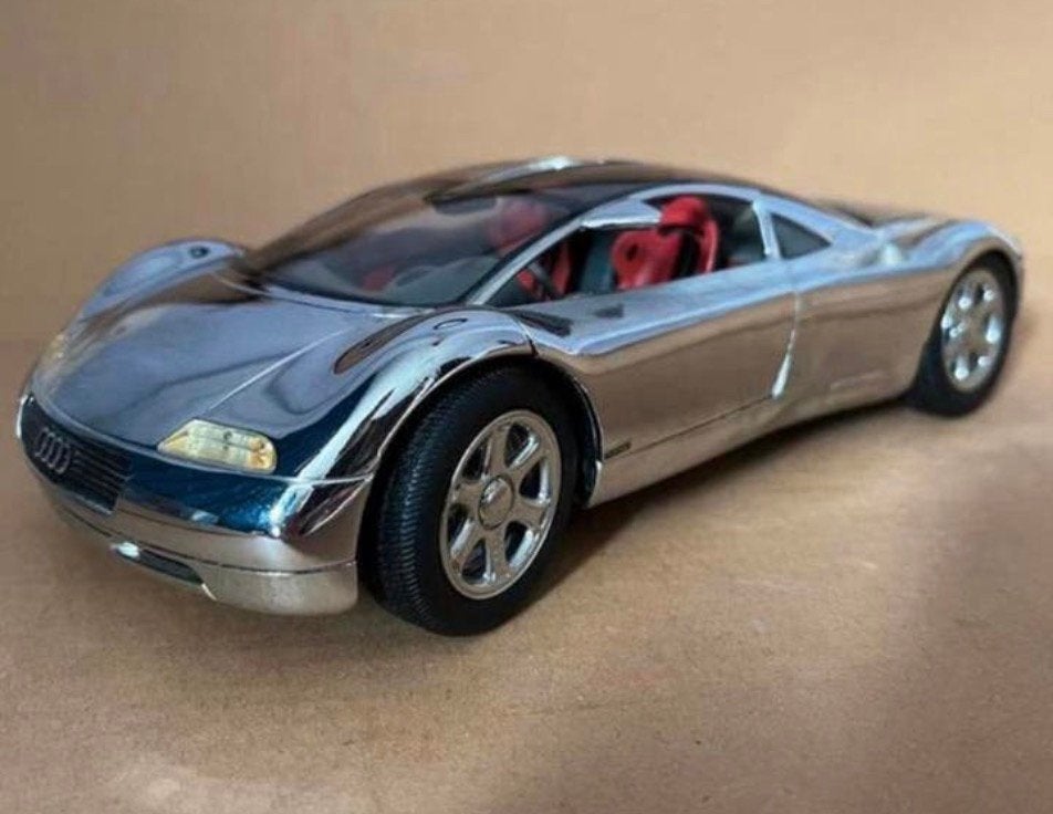 AUDI AVUS Quatro chroom Edition ‼️1:18‼️, Ophalen of Verzenden, Zo goed als nieuw