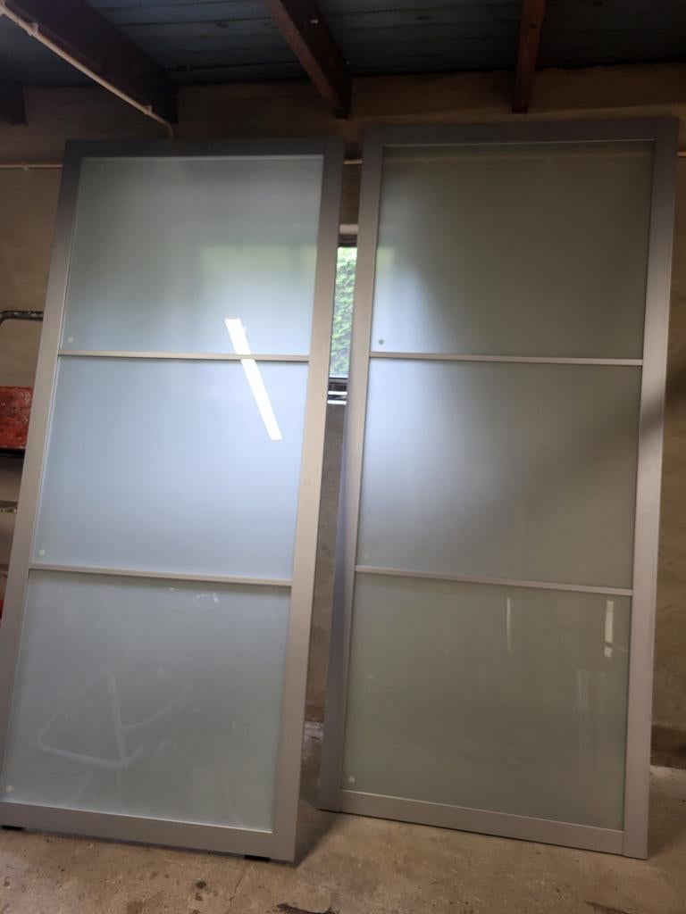 Set van 2 Pax schuifdeuren met matglas en aluminium frame, Doe-het-zelf en Verbouw, Deuren en Horren, Gebruikt, 215 cm of meer