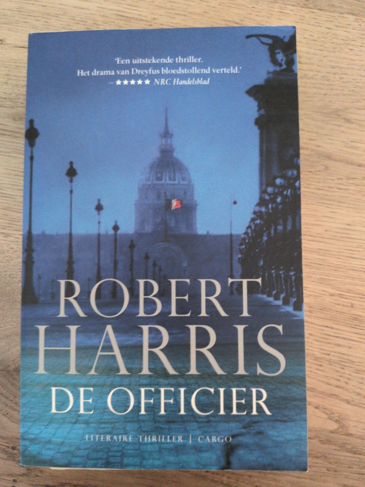 Robert Harris - De officier, Ophalen of Verzenden, Zo goed als nieuw, Robert Harris