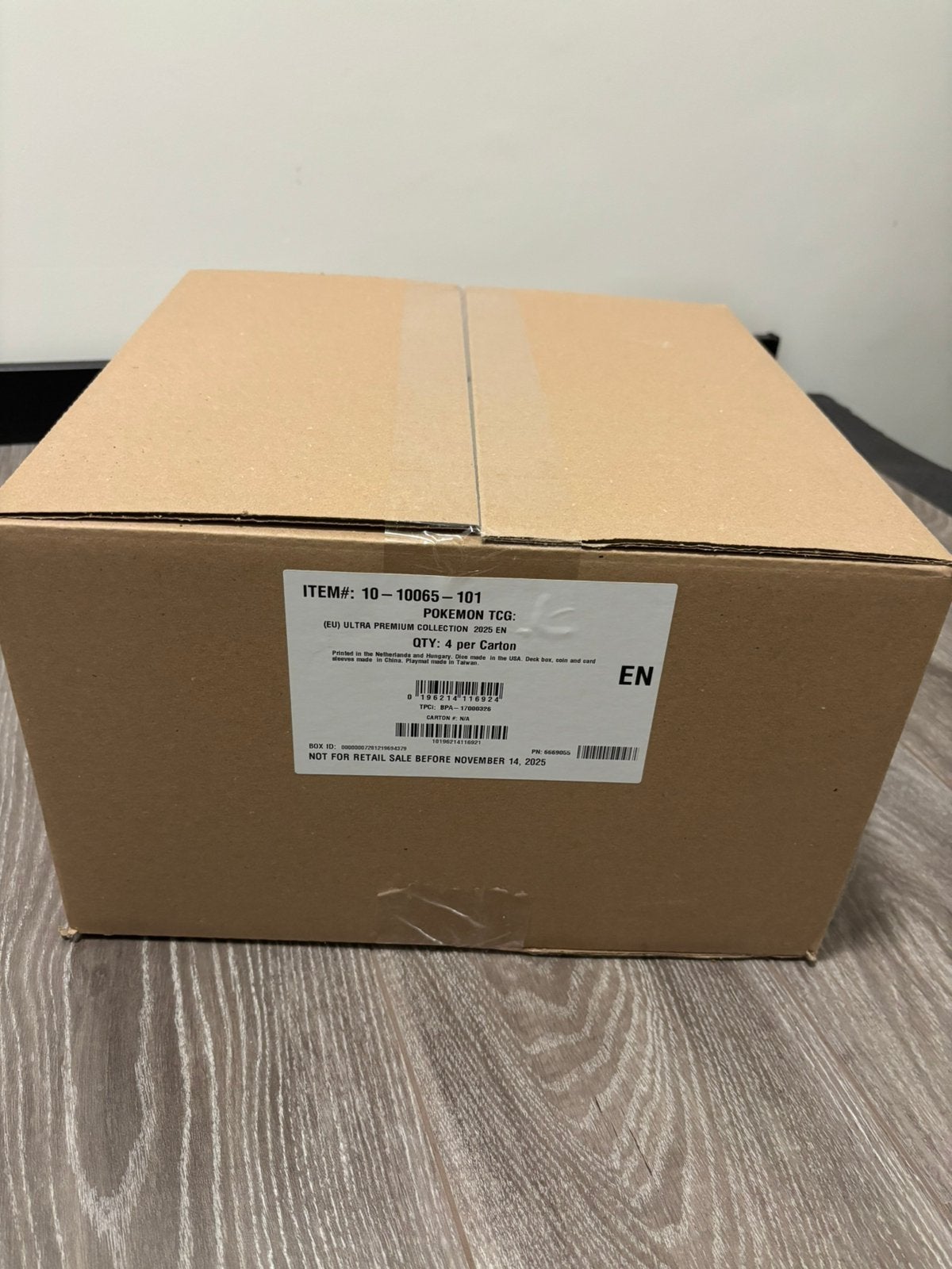 Pokemon Phantasmal Flames UPC Case, Ophalen of Verzenden, Nieuw, Boosterbox