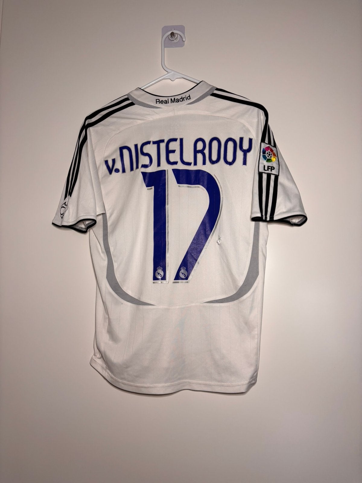 Real Madrid 2006/2007 Ruud Van Nistelrooy #17 voetbalshirt S, Verzamelen, Verzenden, Zo goed als nieuw, Buitenlandse clubs, Shirt